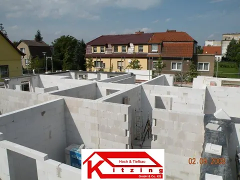 Baustelle einrichten & Erdgeschoss mauern, Foto 7